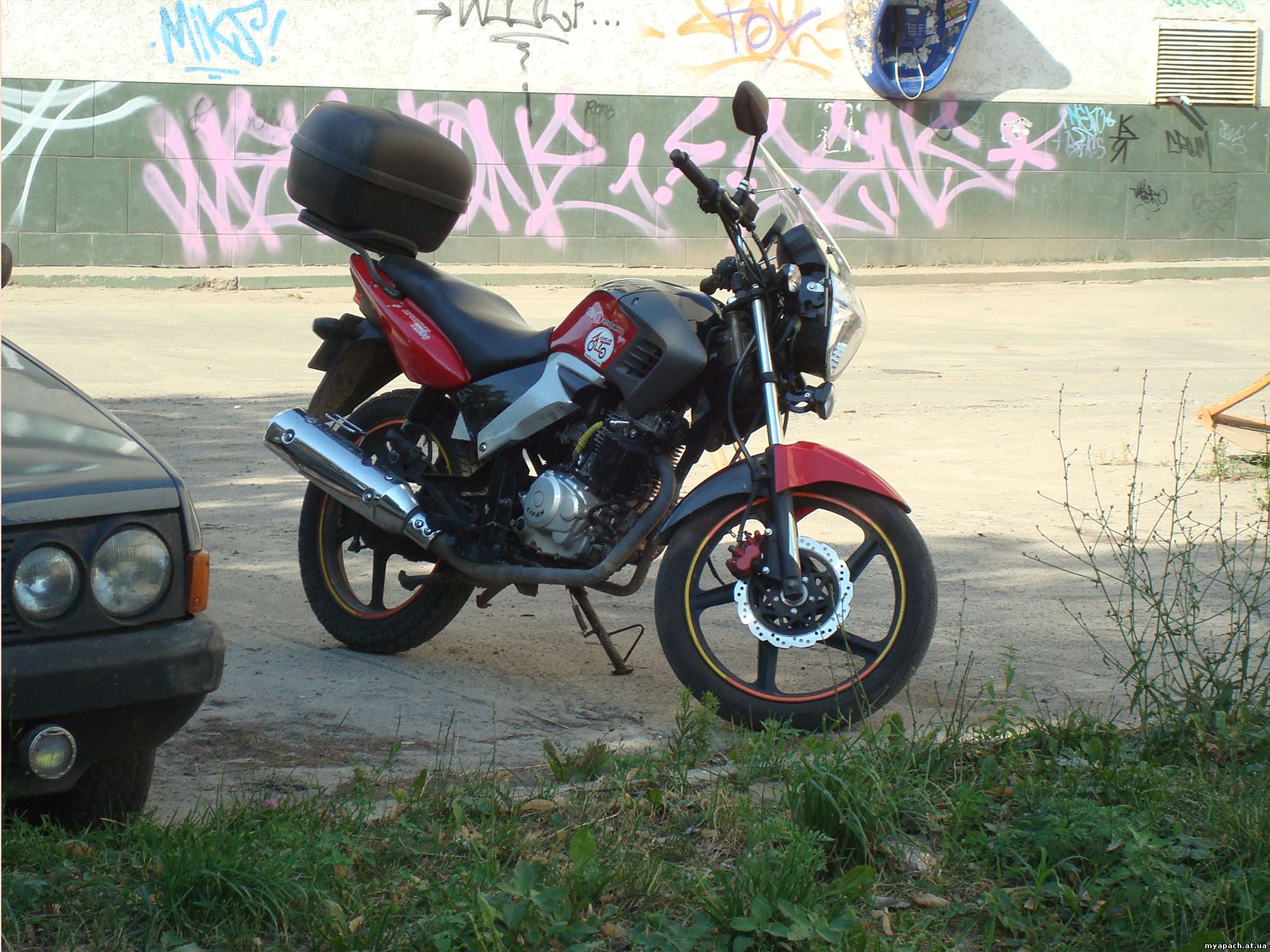 Мотоцикл Lifan YK200 з кофром і склом