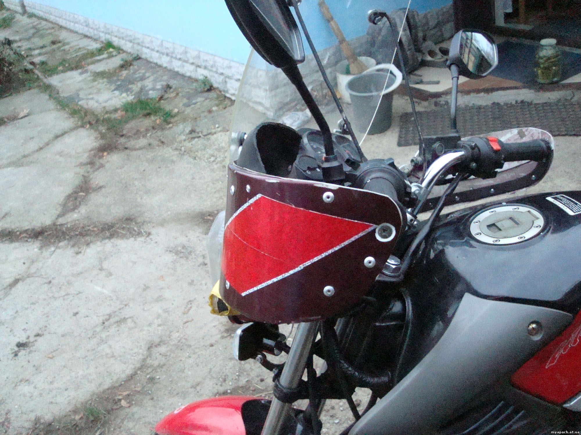 Захист рук з вітровичками на мотоциклі АМ Апачі