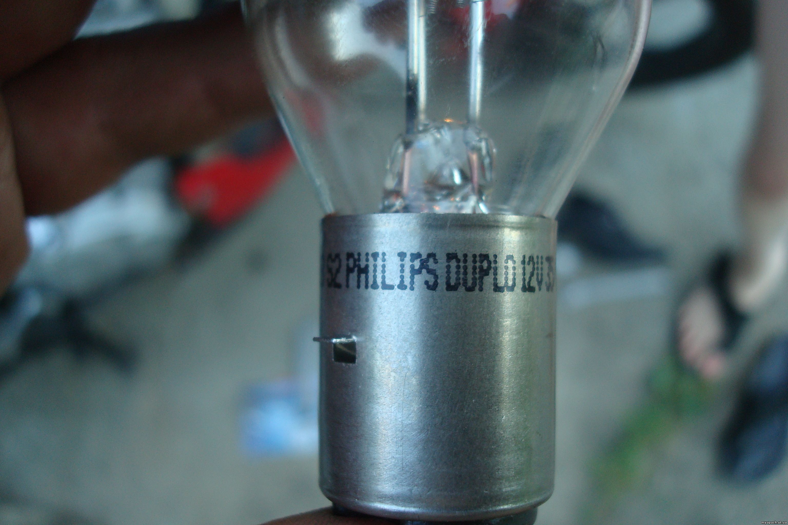 Лампочка Філіпс для мотоцикла Апачі