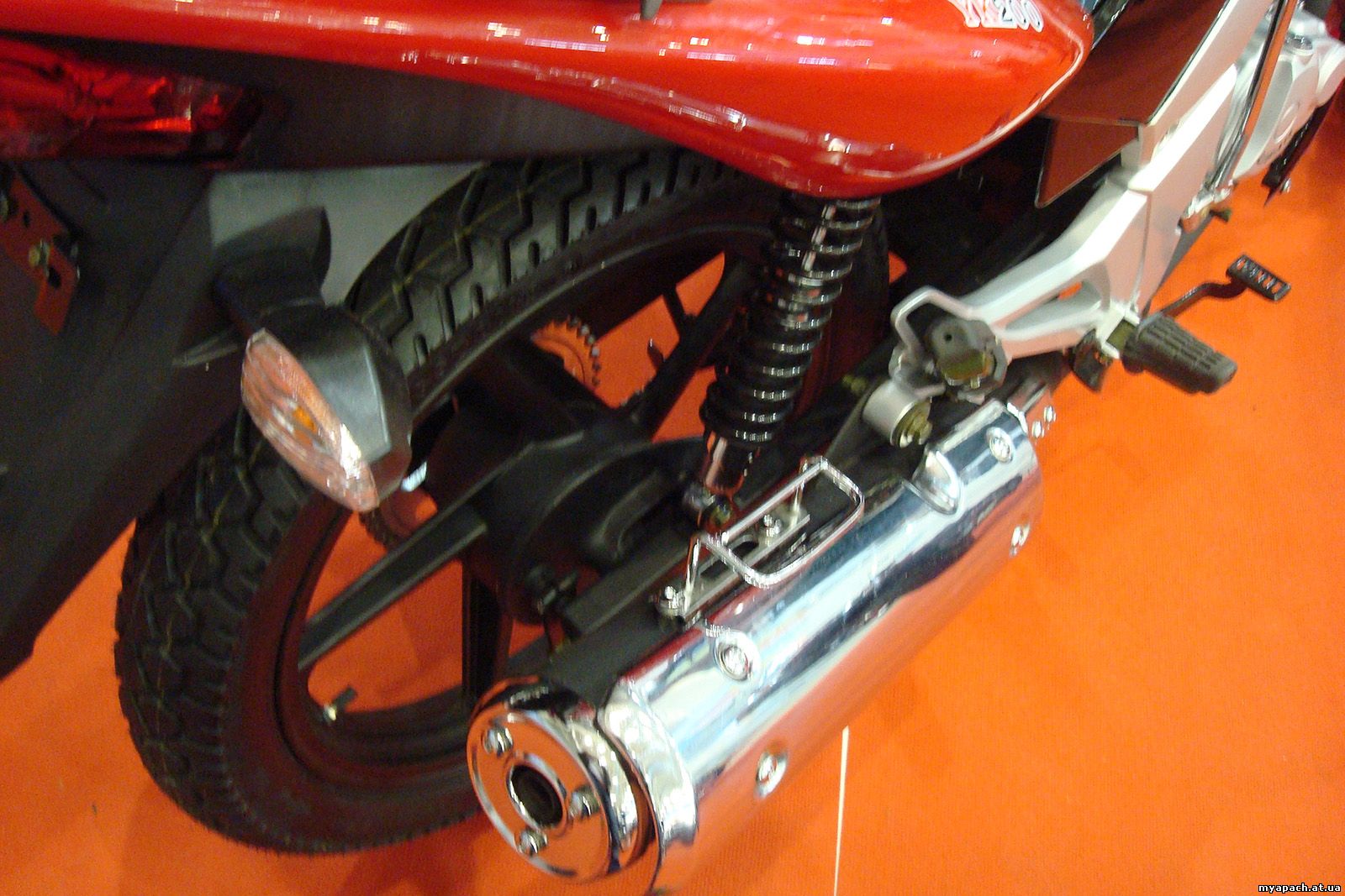 Вихлопна труба мотоцикла Апачі YK200