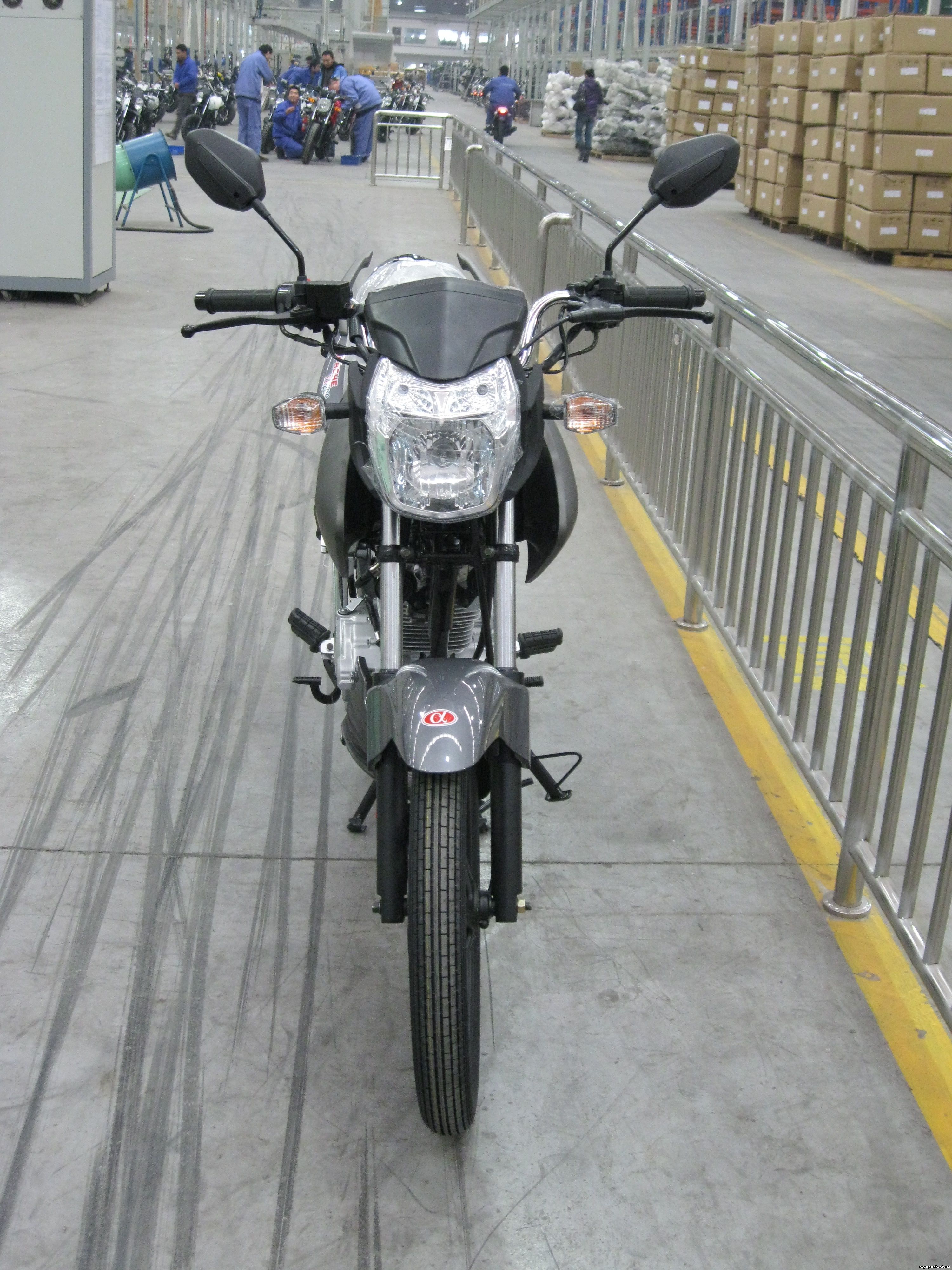 Мотоцикл Апач на заводі Lifan