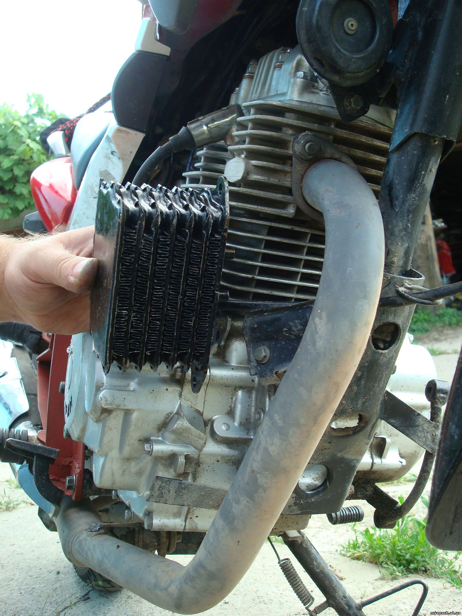 Масляний радіатор від запорожця на мотоцикл Альфамото Апачі YK200